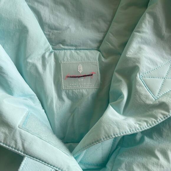 NEW Free People Movement Faye Puffer Pullover Jacket Sz S Blue Water Resistant - Picture 3 of 8